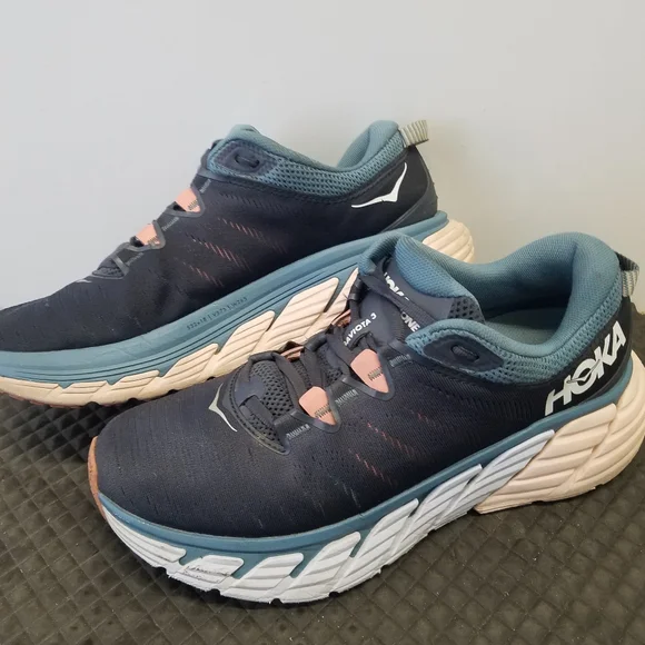 HOKA Gaviota 3 Women's Running Shoe * Size: 9.5 B - Picture 2 of 7